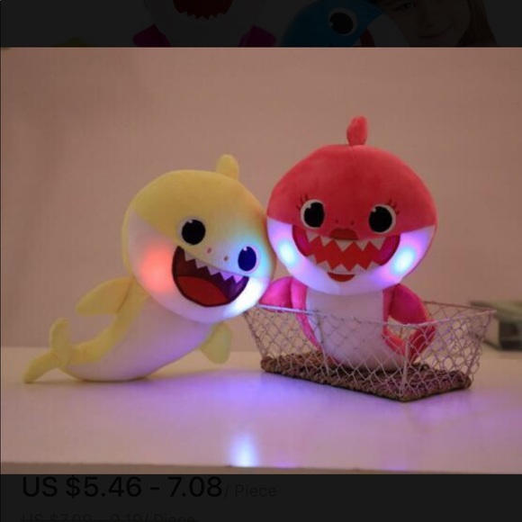 Baby shark led plush singing - Picture 4 of 8